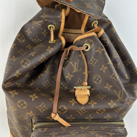 Authentic Vintage Louis Vuitton Backpack - Picture 3 of 15